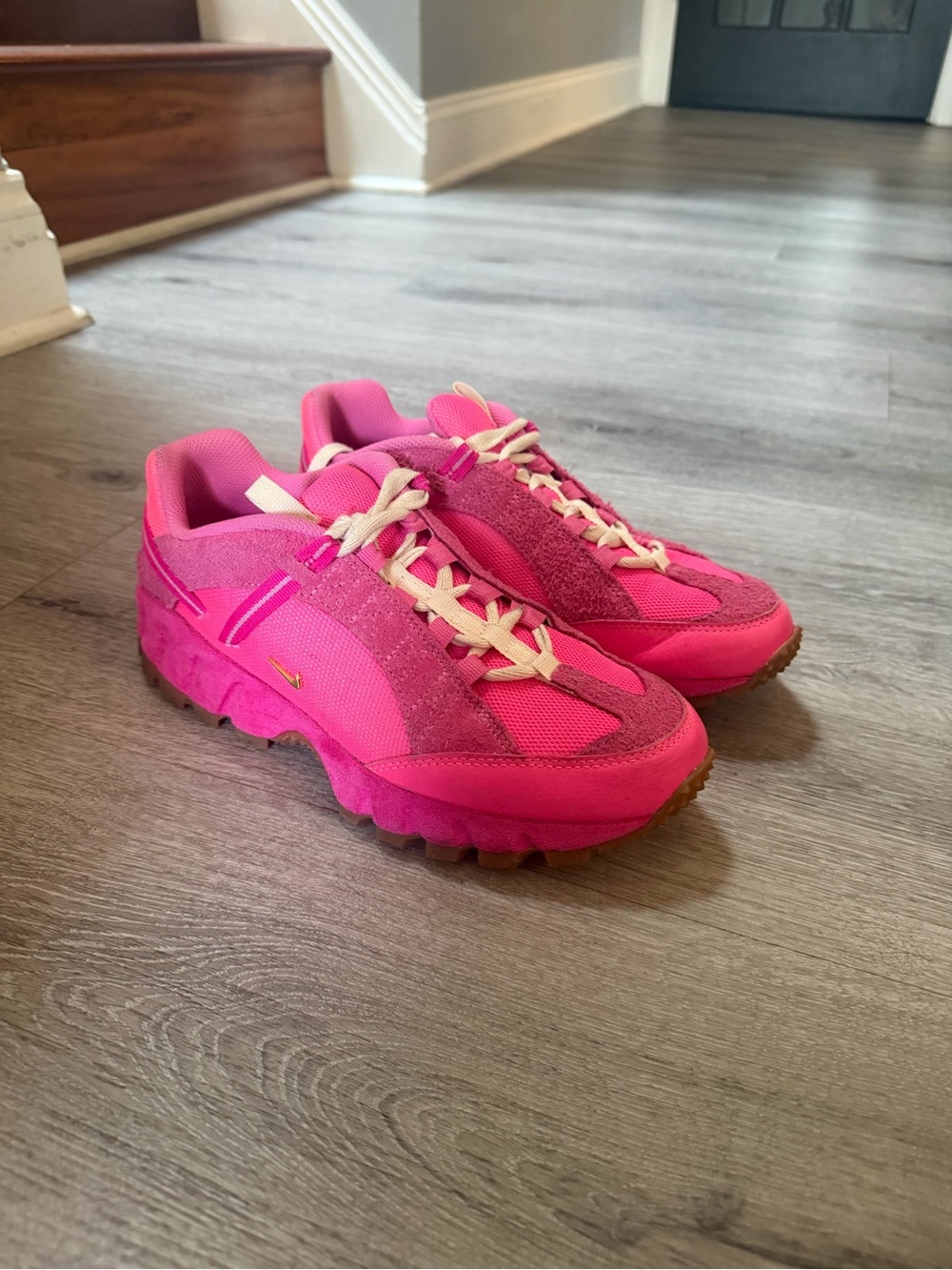 Nike Women's Bright Pink Low-Top Sneakers